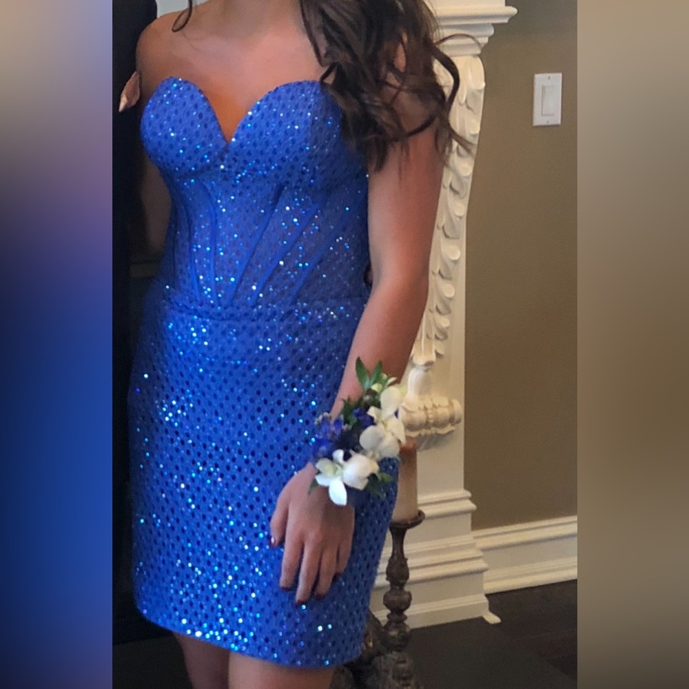 Vienna homecoming dress (mini, corset top)